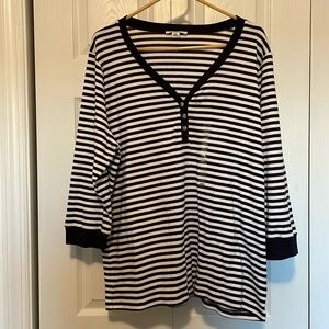 NWT Anne Klein Sport XXXL horizontal striped top 3/4 sleeves V neck. 3 buttons